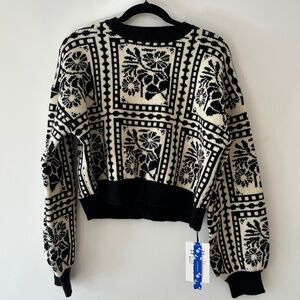 NWT Cider Knit Round Neckline Floral Contrasting Binding Sweater